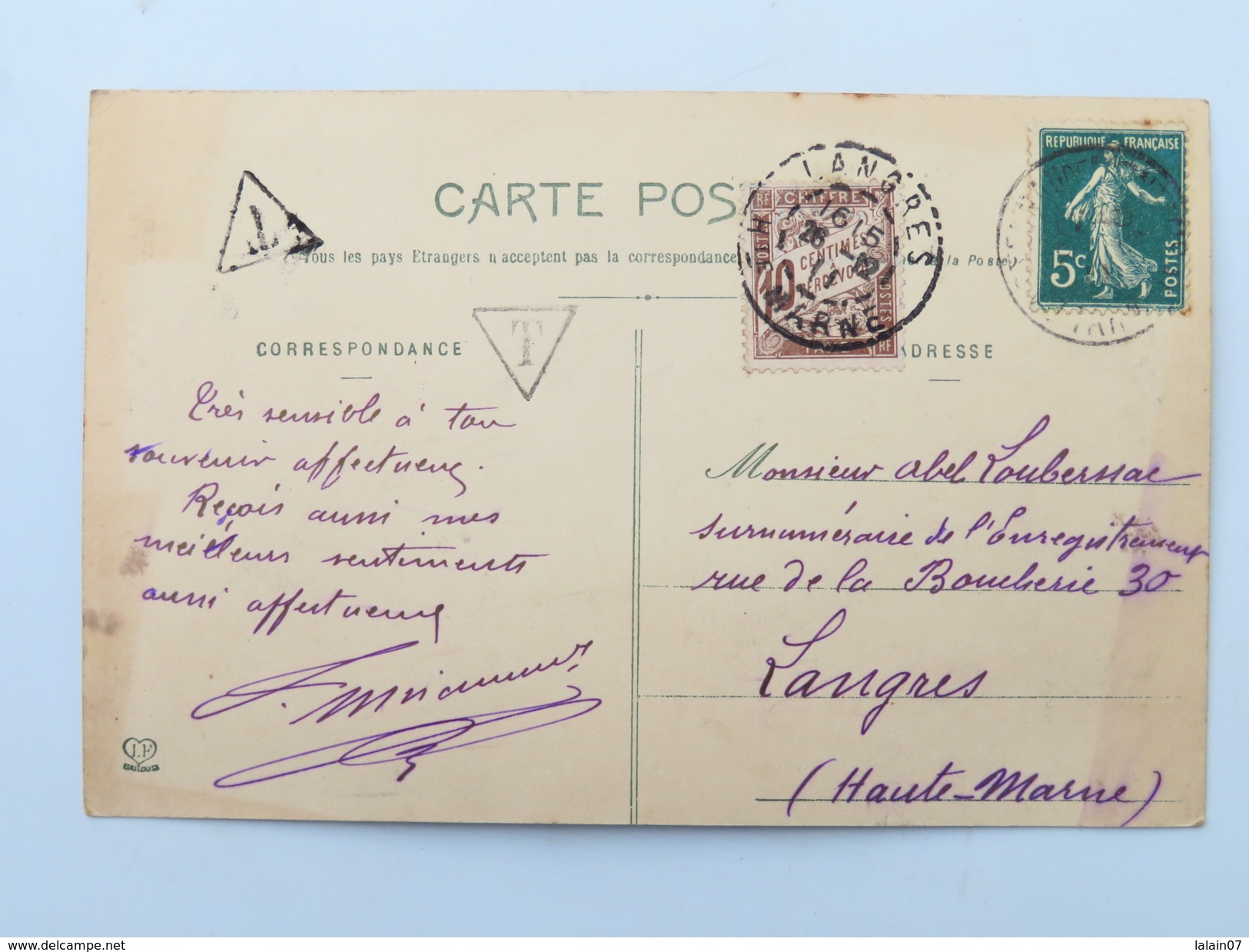 C.P.A. 81 CASTELNAU DE MONTMIRAIL : Une Vieille Rue, Groupe De Personnes, En 1911 - Castelnau De Montmirail