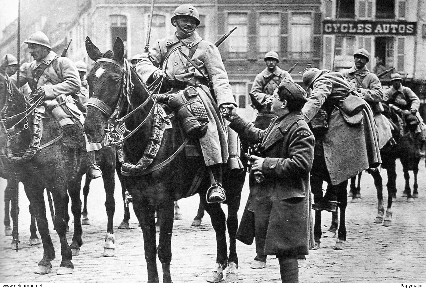 Militaria WW1 -Pause Pour Cavaliers Français à Hesdin Le 14 Avril 1918 - 1914-18