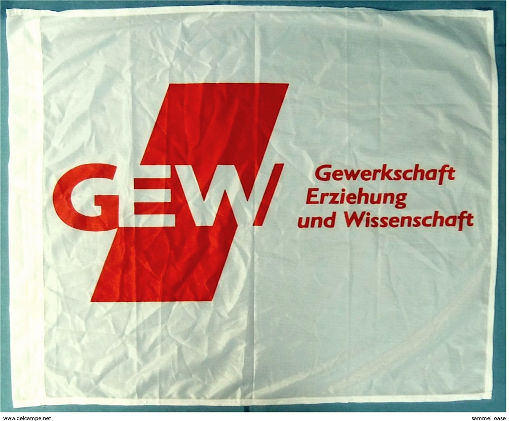 Flagge / Fahne  GEW  Gewerkschaft Erziegung Wissenschaft  -  Material : Polyester  -  Größe Ca. 84 X 71 Cm - Sonstige & Ohne Zuordnung