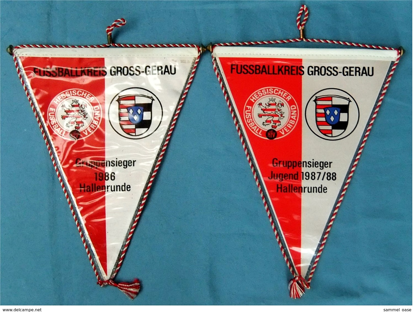 2 X Wimpel  Fussballkreis Groß-Gerau  -  Gruppensieger Jugend Hallenrunde 1986 - 1988  -  Größe Ca. 22 X 28 Cm - Sonstige & Ohne Zuordnung