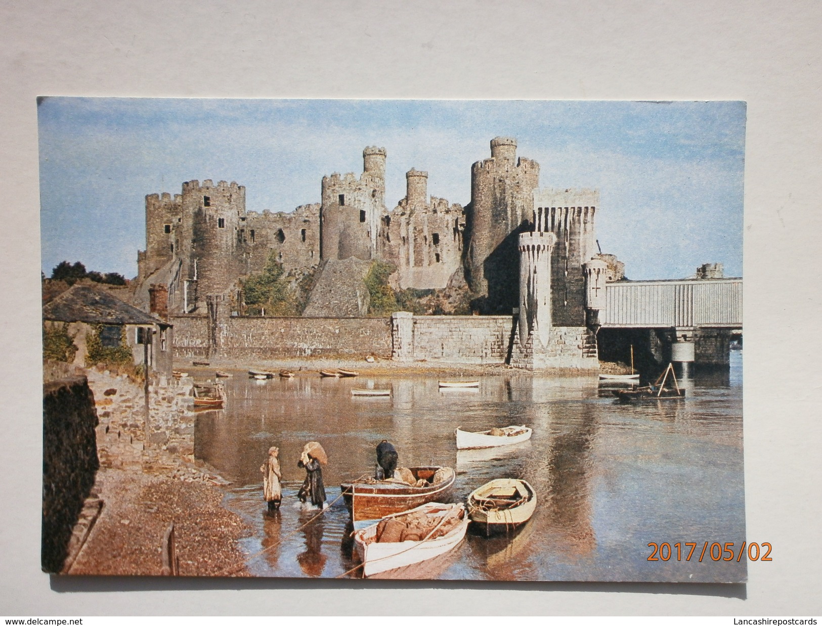 Postcard Conway Mussel Gatherers Come Ashore Fishing Industry Interest My Ref B21245 - Zu Identifizieren