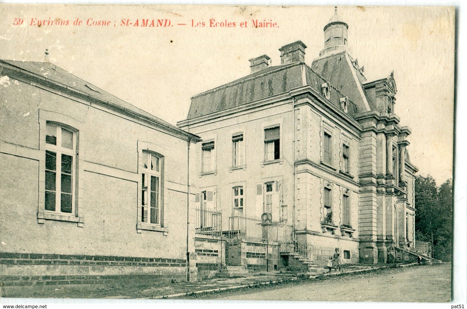 58 - Saint Amand  : Les Ecoles Et La Mairie - Saint-Amand-en-Puisaye