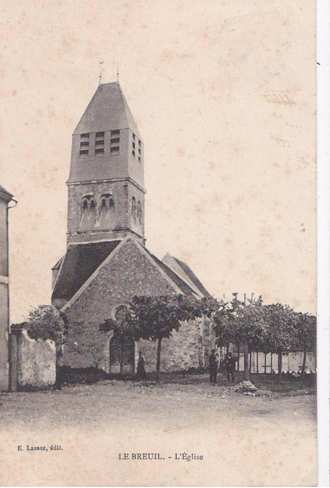 51 LE BREUIL  Coin Du VILLAGE  Hommes Devant L' EGLISE Timbre 1907 - Andere & Zonder Classificatie