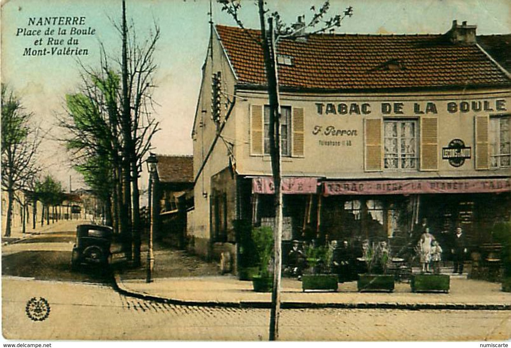 Cpa NANTERRE 92 Place De La Boule Et Rue Du Mont Valérien - Tabac De La Boule PERRON - Nanterre