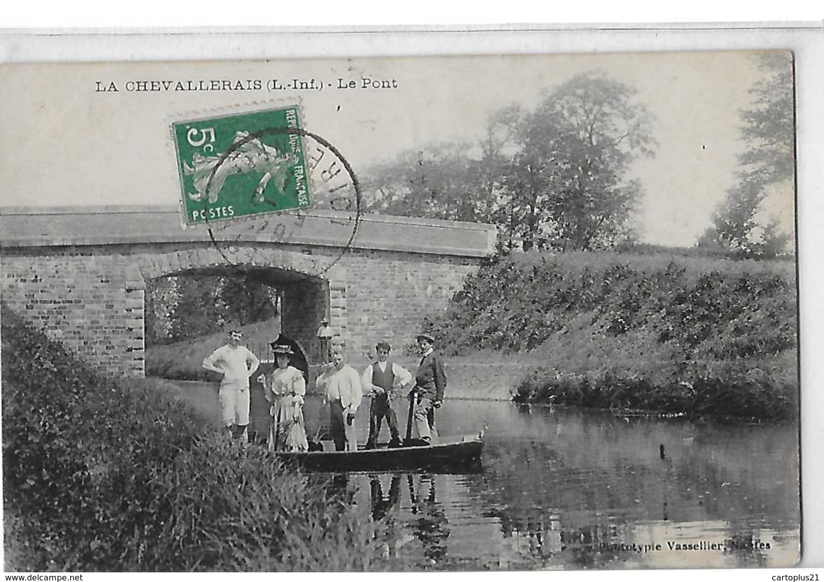 LA CHEVALLERAIS  LE PONT  BARQUE ET PERSONNAGES     DEPT 44 - Otros & Sin Clasificación