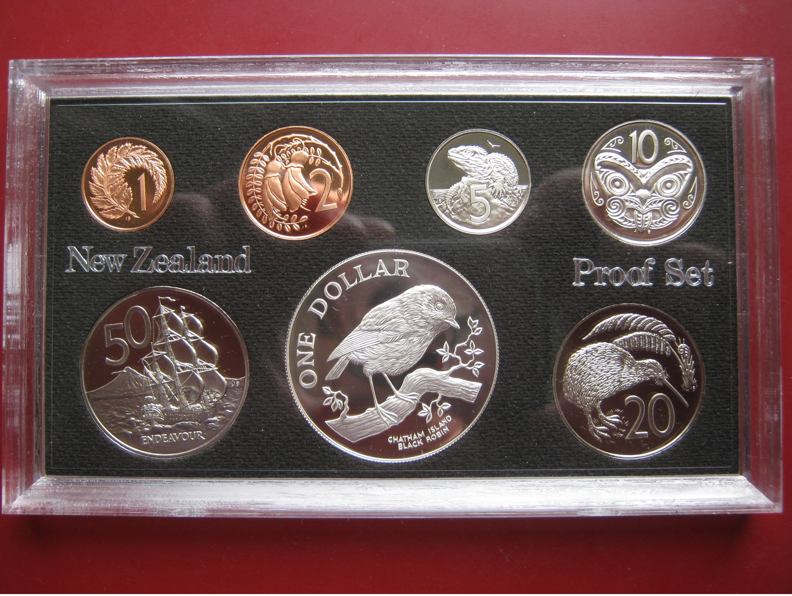 New Zealand 1984 Proof Coin Collection Set Cent - $1 Silver Dollar Black Robin By Royal Mint - New Zealand