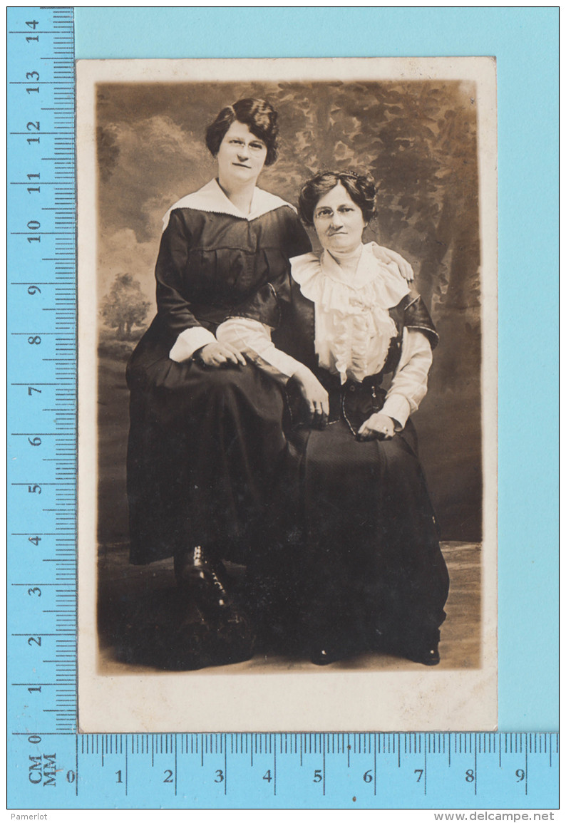 Carte Postale Photo - Femmes, Fall River Mass USA , Woodward Studio - Carte Postale Post Card, Cartolina,  -2 Scans - Photographie