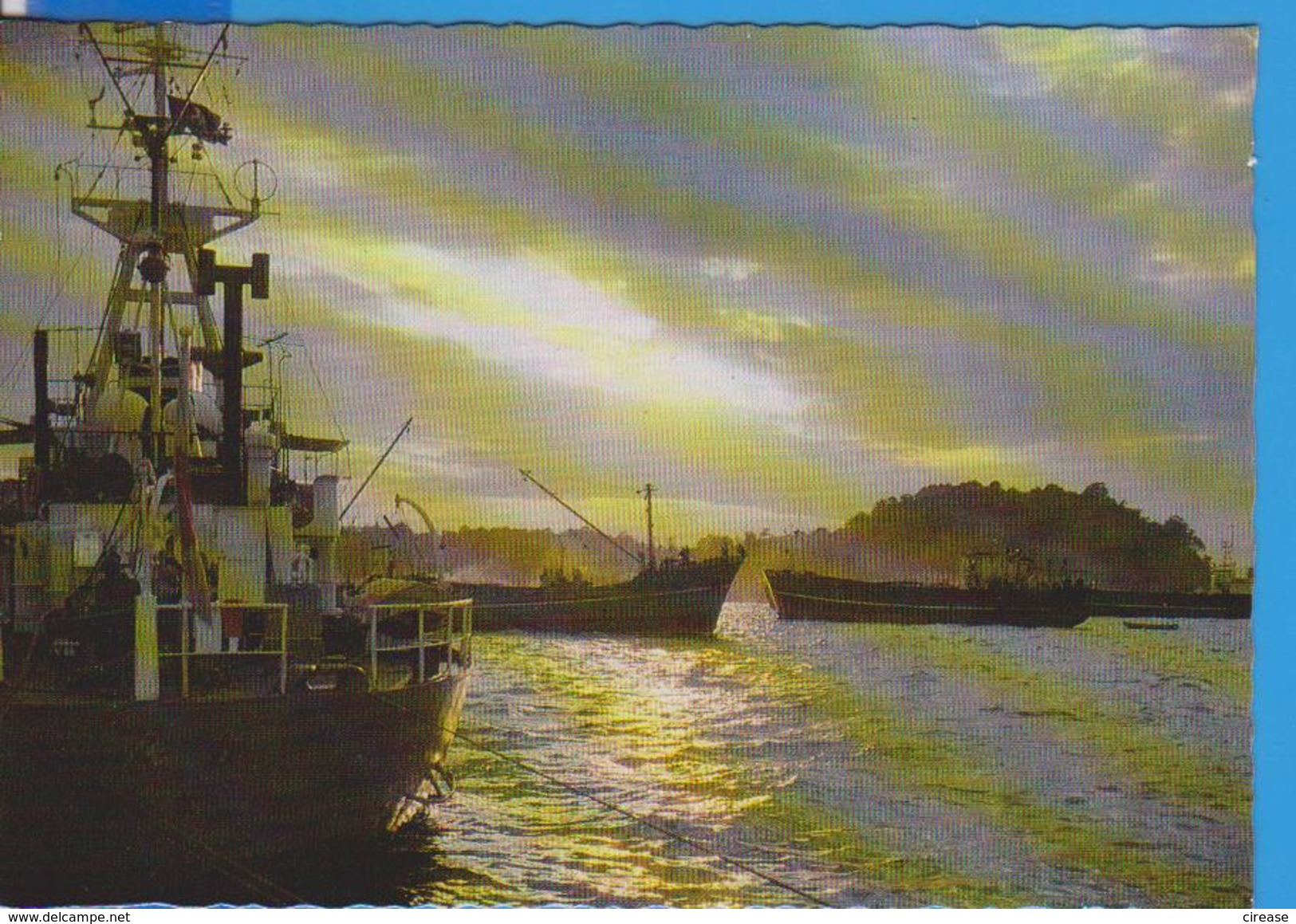 HIROSHIMA HARBOR BOAT SHIP JAPAN  POSTCARD UNUSED - Hiroshima