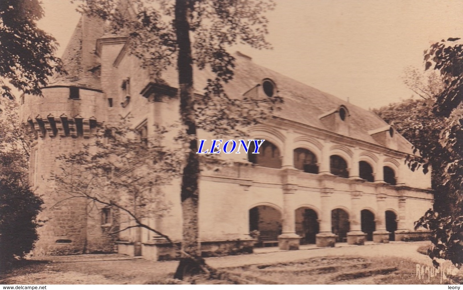 CPSM 9X14  De  DAMPIERRE Sur BOUTONNE (17) - CHATEAU Remarquable Par Sa FACADE - N° 2765 édit BERGEVIN - RAMUNTCHO - Dampierre-sur-Boutonne