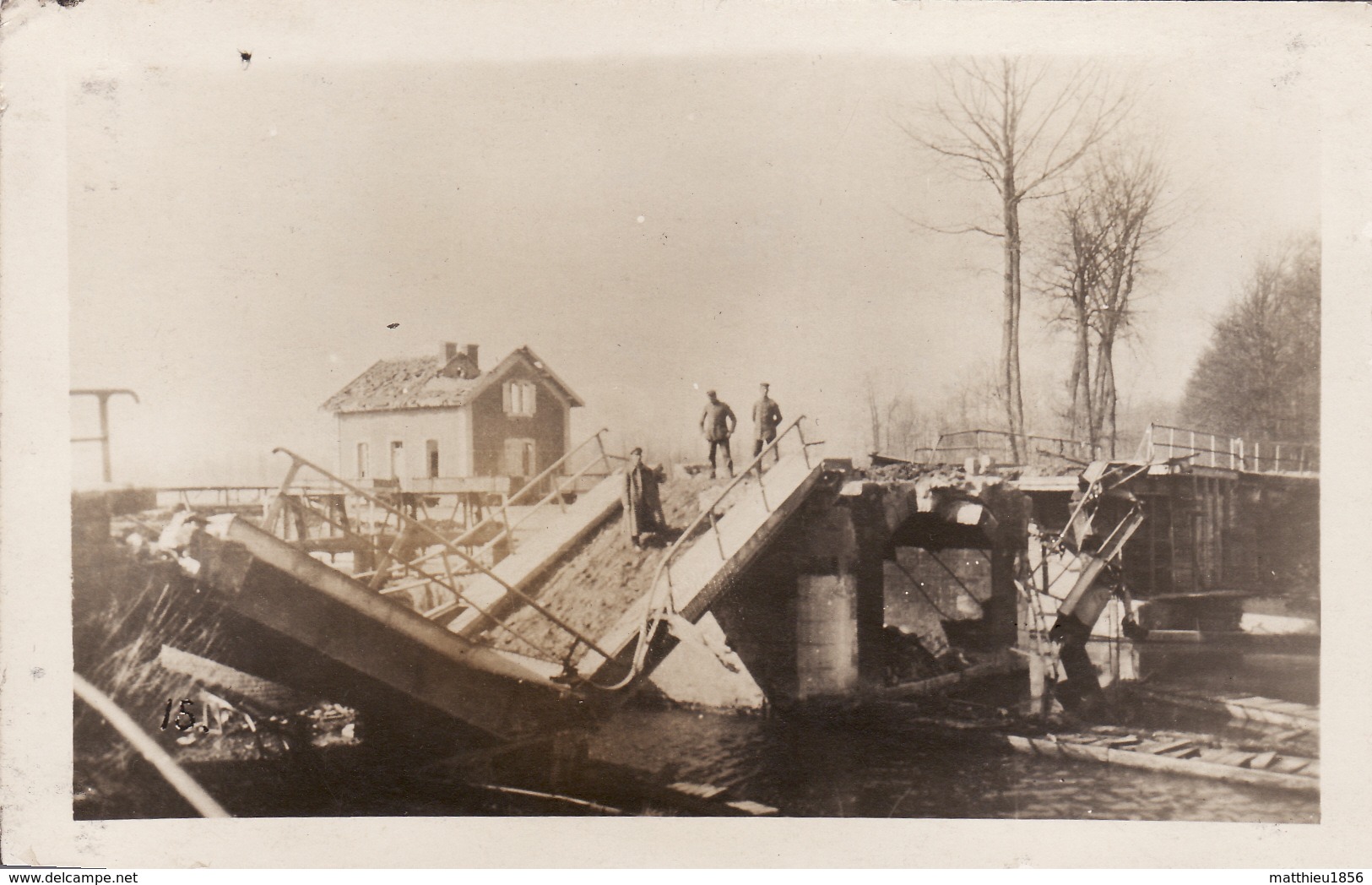 CP Photo 14-18 DUN-SUR-MEUSE - Un Pont Détruit (A170, Ww1, Wk 1) - Dun Sur Meuse