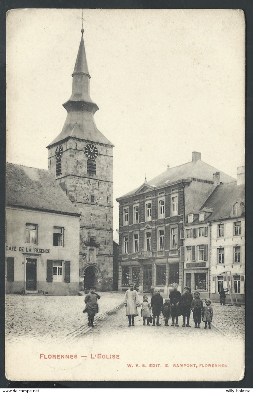 +++ CPA - FLORENNES - Eglise - Café De La Régence - Carte Animée   // - Florennes