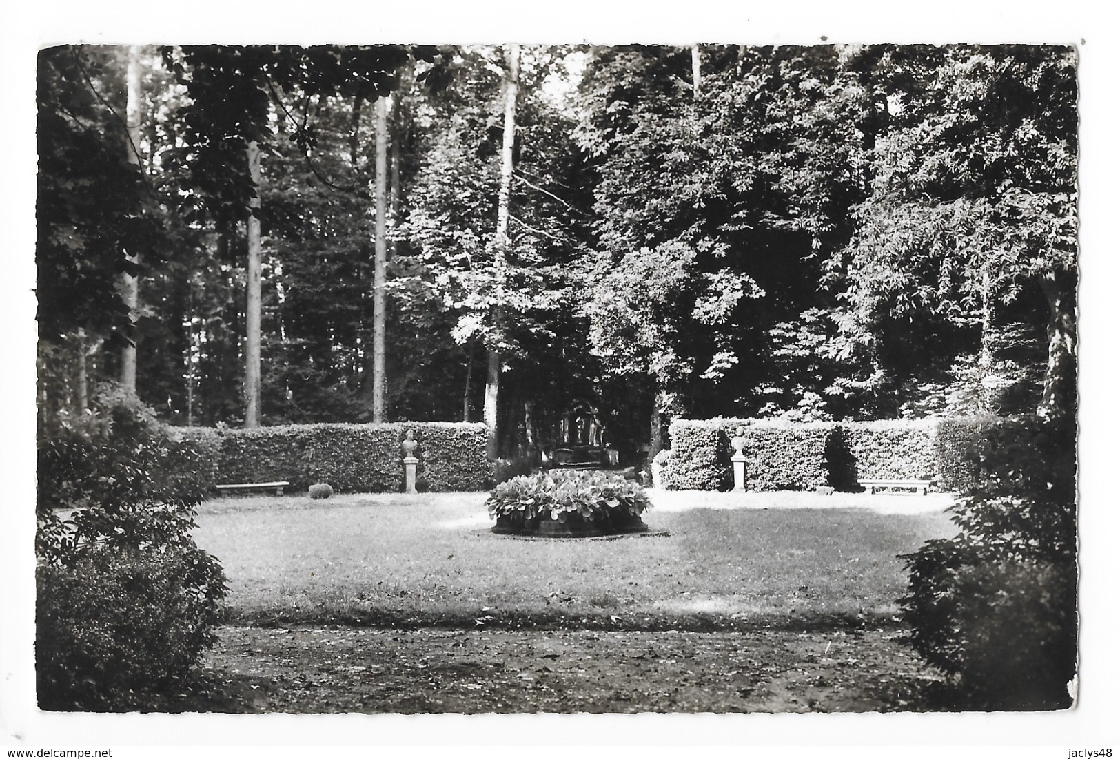 BECHEREL  (cpsm 35)  Le Château De CARADEUC  Rond-point Des Empereurs   -   - L 1 - Bécherel