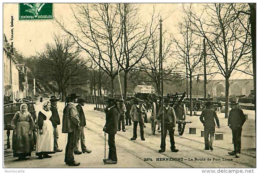 Cpa HENNEBONT 56 La Route De PORT LOUIS -  Animée, Marché De Bois - Hennebont