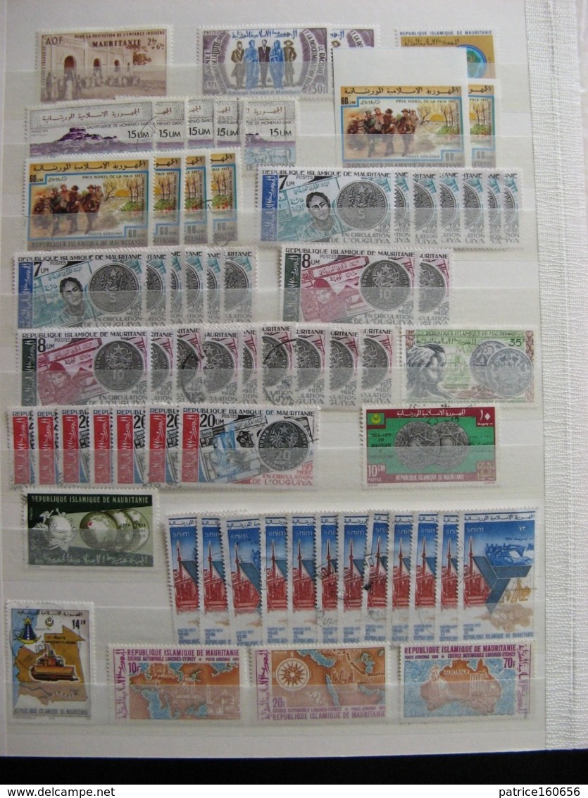 TB lot de timbres de MAURITANIE dans un classeur classeur. Avant et après l'indépendance. Neufs et oblitérés.