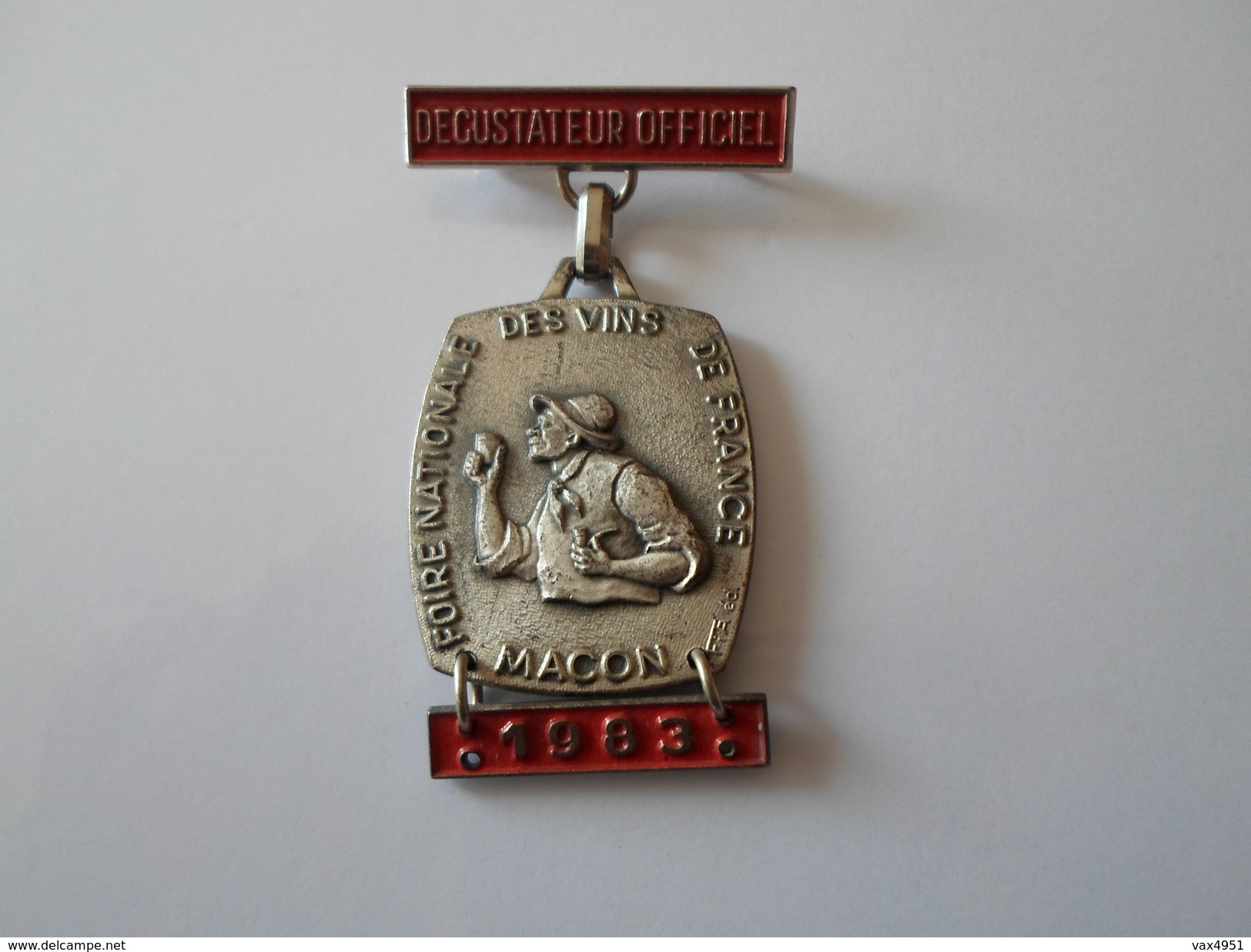 BROCHE DEGUSTATEUR OFFICIEL MACON 1983  FOIRE NATIONALE DES VINS  DE FRANCE    *****   RARE   A SAISIR ****** - Autres & Non Classés