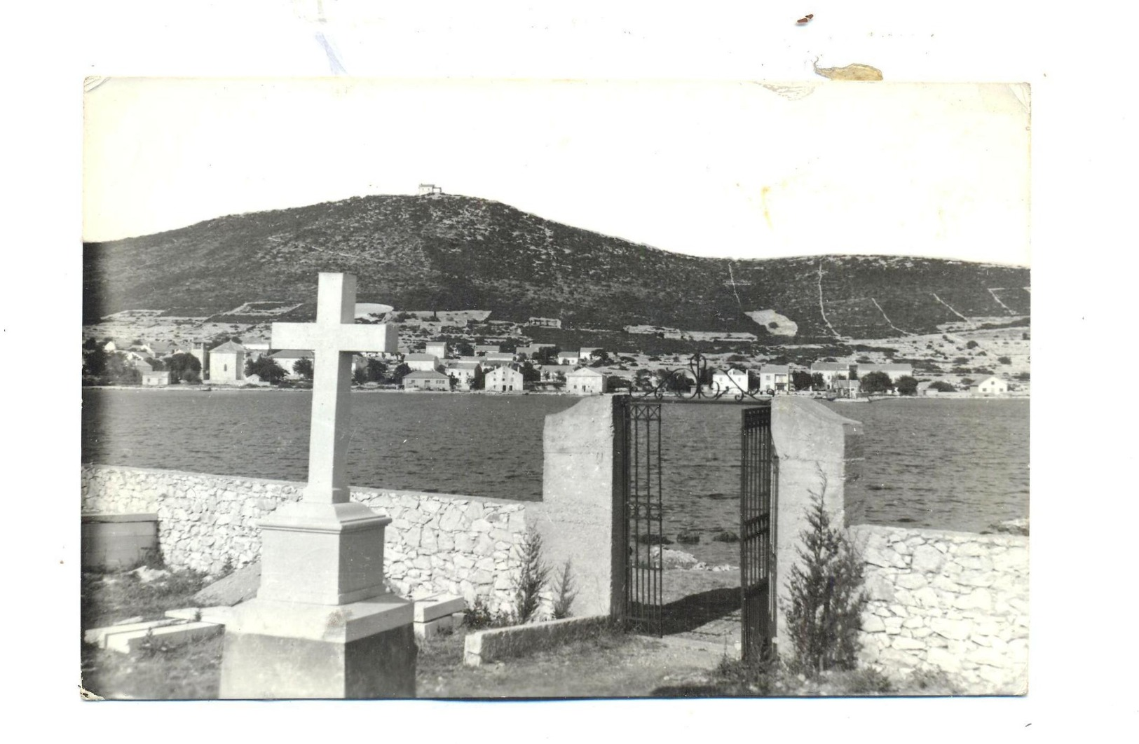 CROATIA----IST ISLAND NEAR ZADAR-----B AND W----EN0074 - Croatie