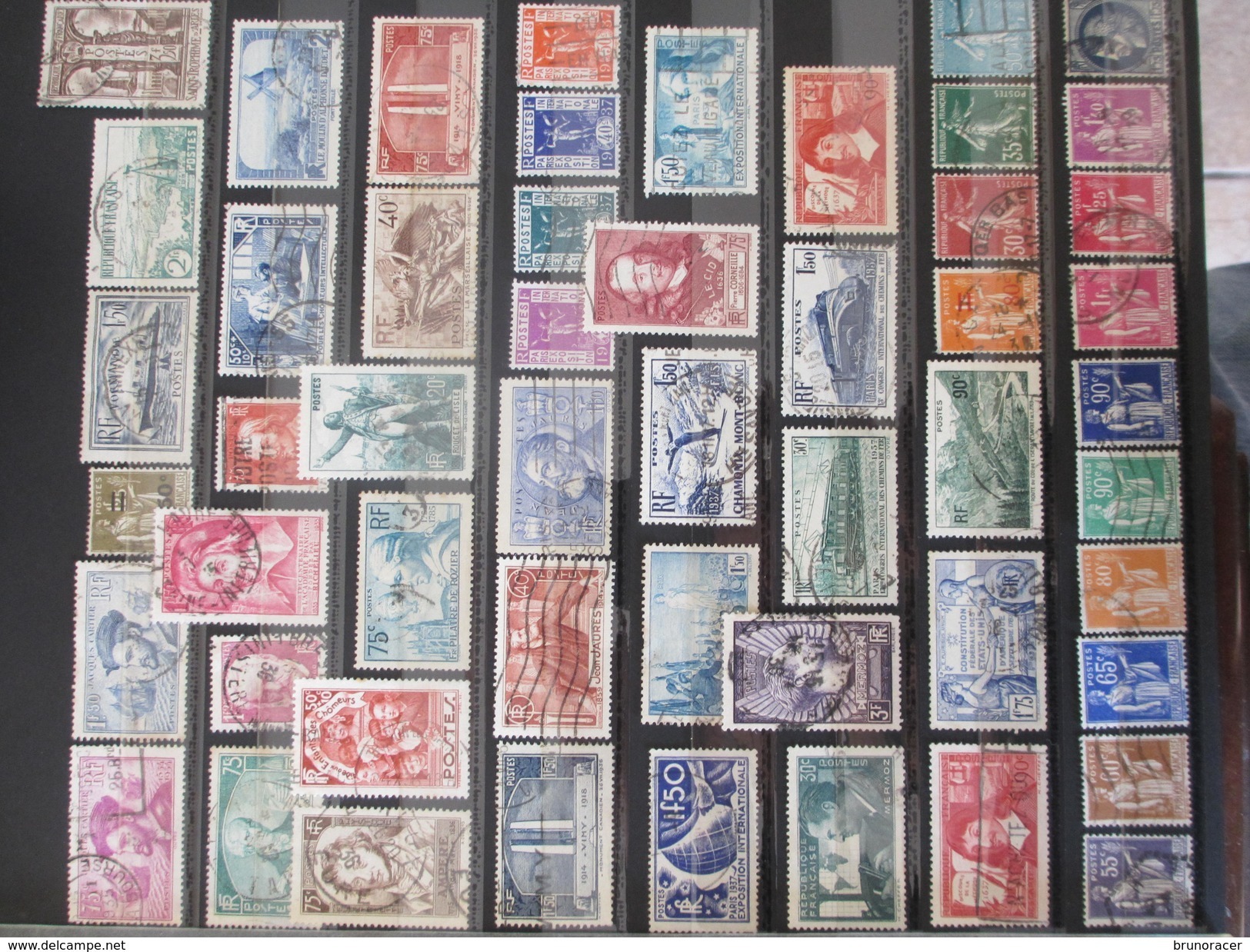 COLLECTION TIMBRES D'EUROPE DONT FRANCE DANS 3 CLASSEURS A VOIR 72 SCANS