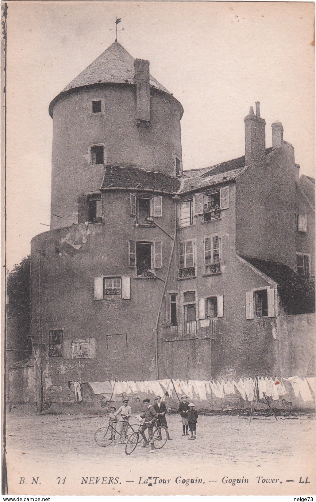 Carte Postale Ancienne De La Nièvre - Nevers - La Tour Goguin - Nevers