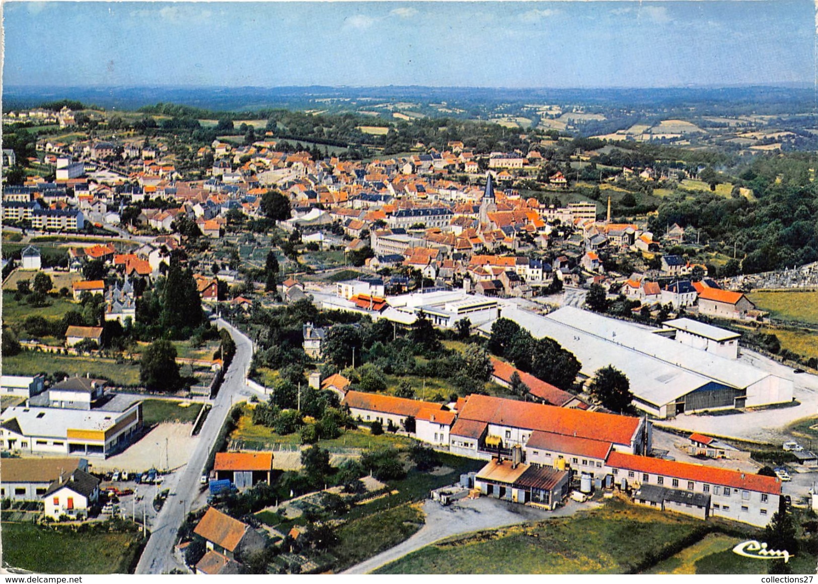 23-AUZANCES- VUE GENERALE AERIENNE - Auzances