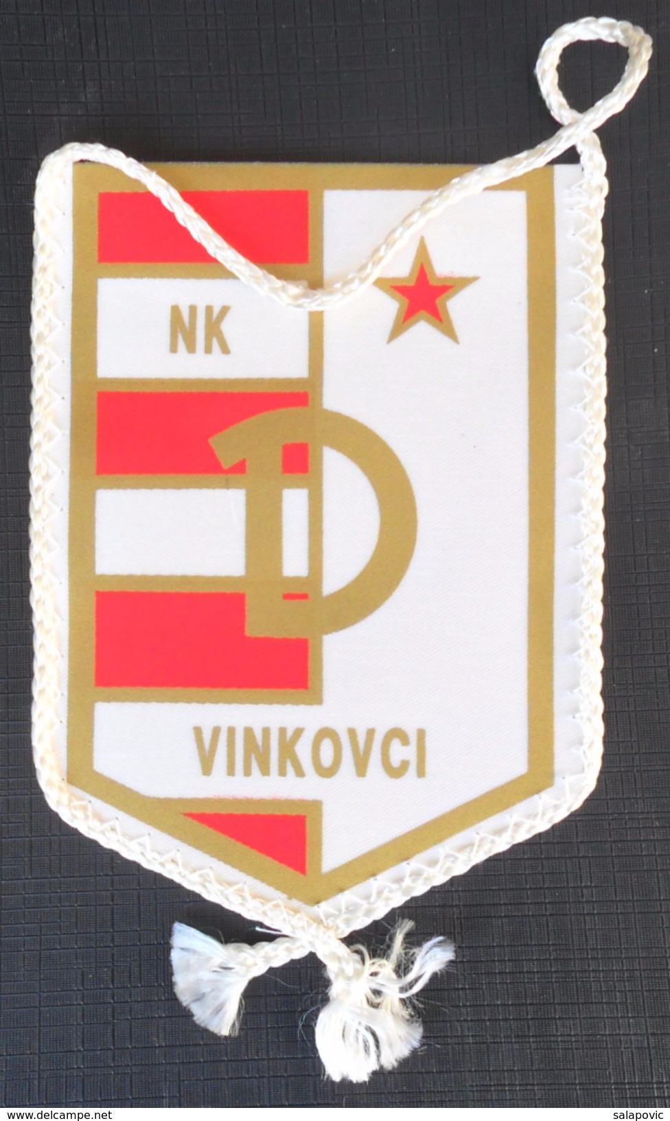 NK DINAMO VINKOVCI CROATIA, FOOTBALL CLUB, CALCIO OLD PENNANT - Habillement, Souvenirs & Autres