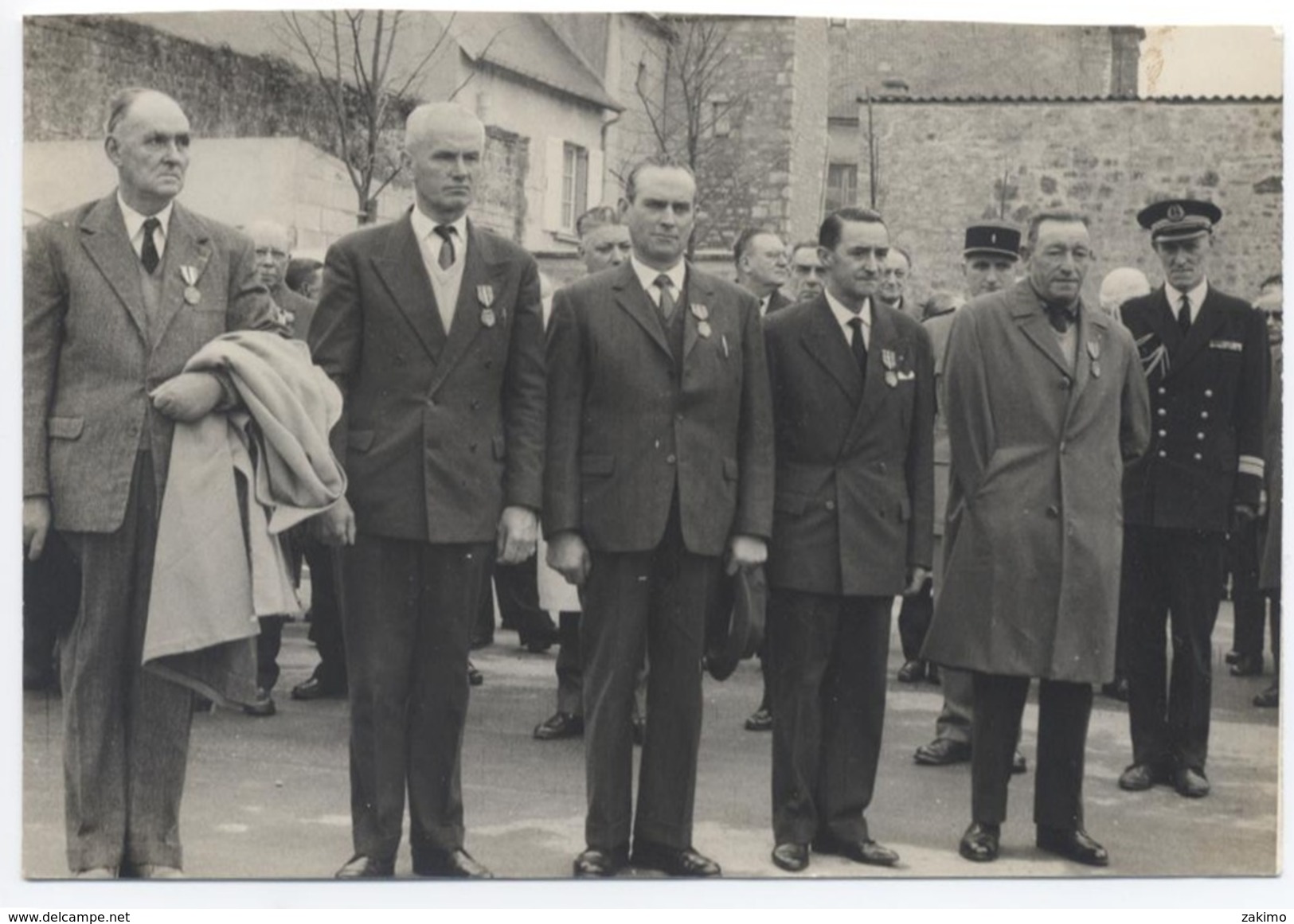 ETAT -- GUERRE MILITAIRE REMISE DE MÉDAILLES MANCHOT OU ? -  RECTO / VERSO   -P111 - Guerra, Militares