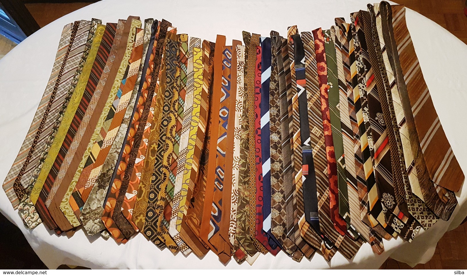 Tie / Ties / Cravat / Cravata / Kravate / Necktie / Cravates / Krawatte / 180 Pcs - Dassen