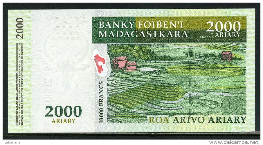 321-Madagascar lot de 7 billets neufs