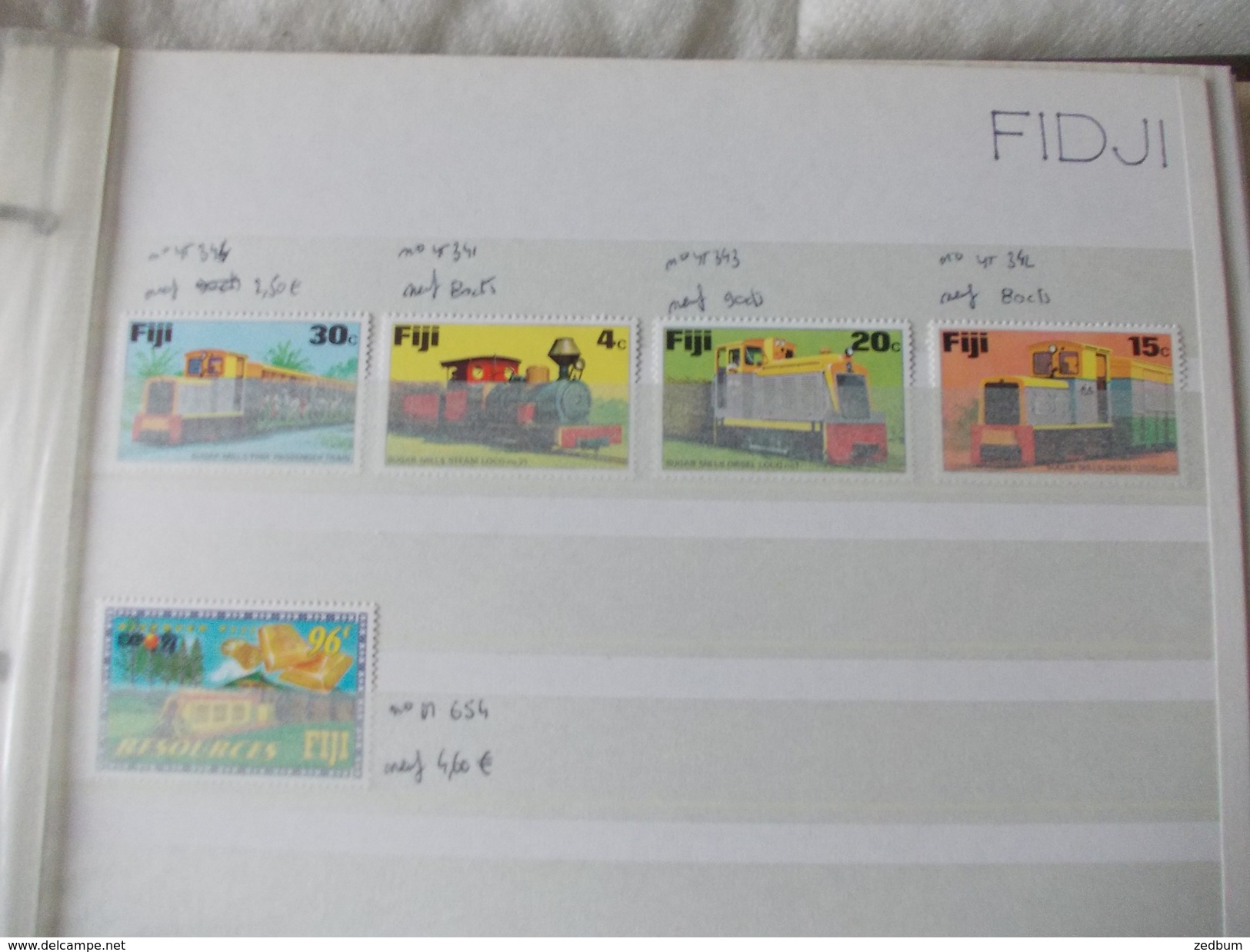 ALBUM 4 collection de timbres avec pour thème le chemin de fer train de tout pays valeur 547.25 &euro;