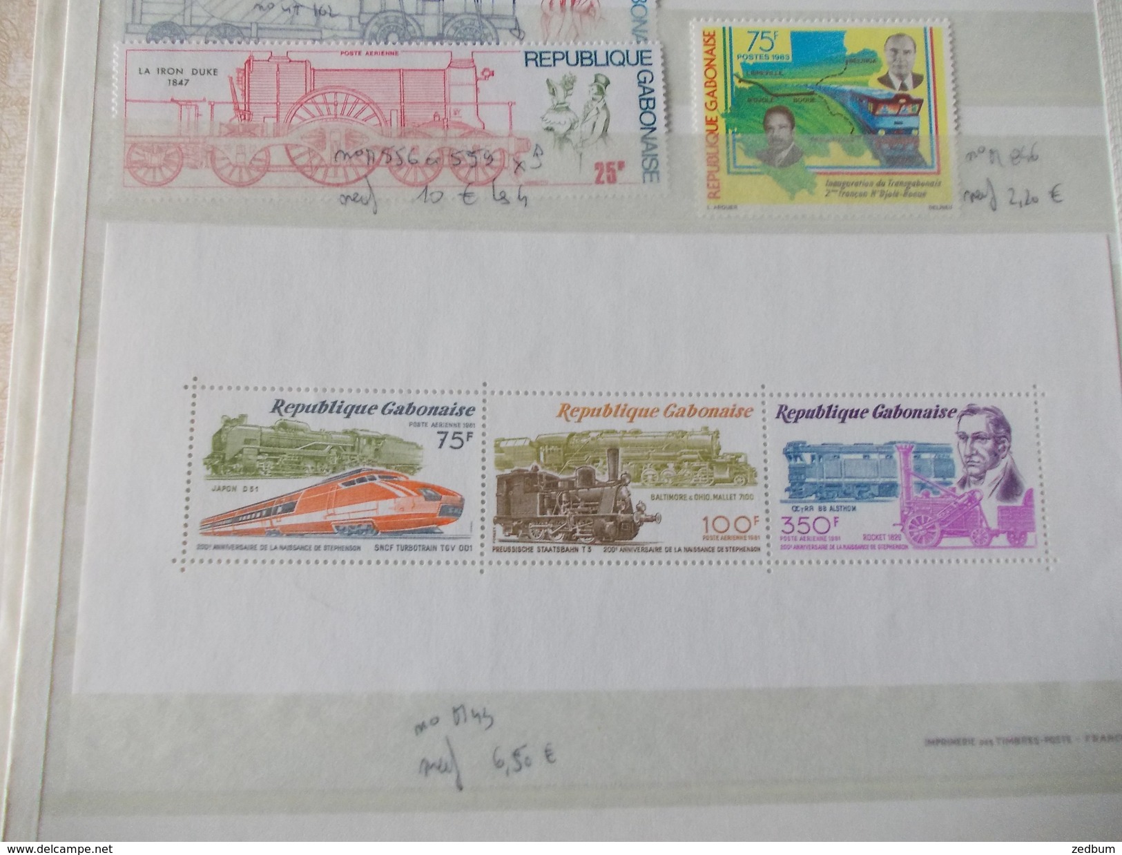 ALBUM 4 collection de timbres avec pour thème le chemin de fer train de tout pays valeur 547.25 &euro;