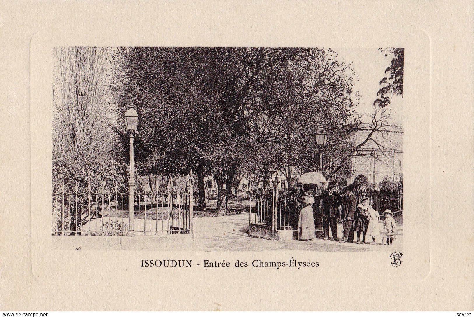 ISSOUDUN. - Entrée Des Champs Elysées. Belle Carte Rare - Issoudun