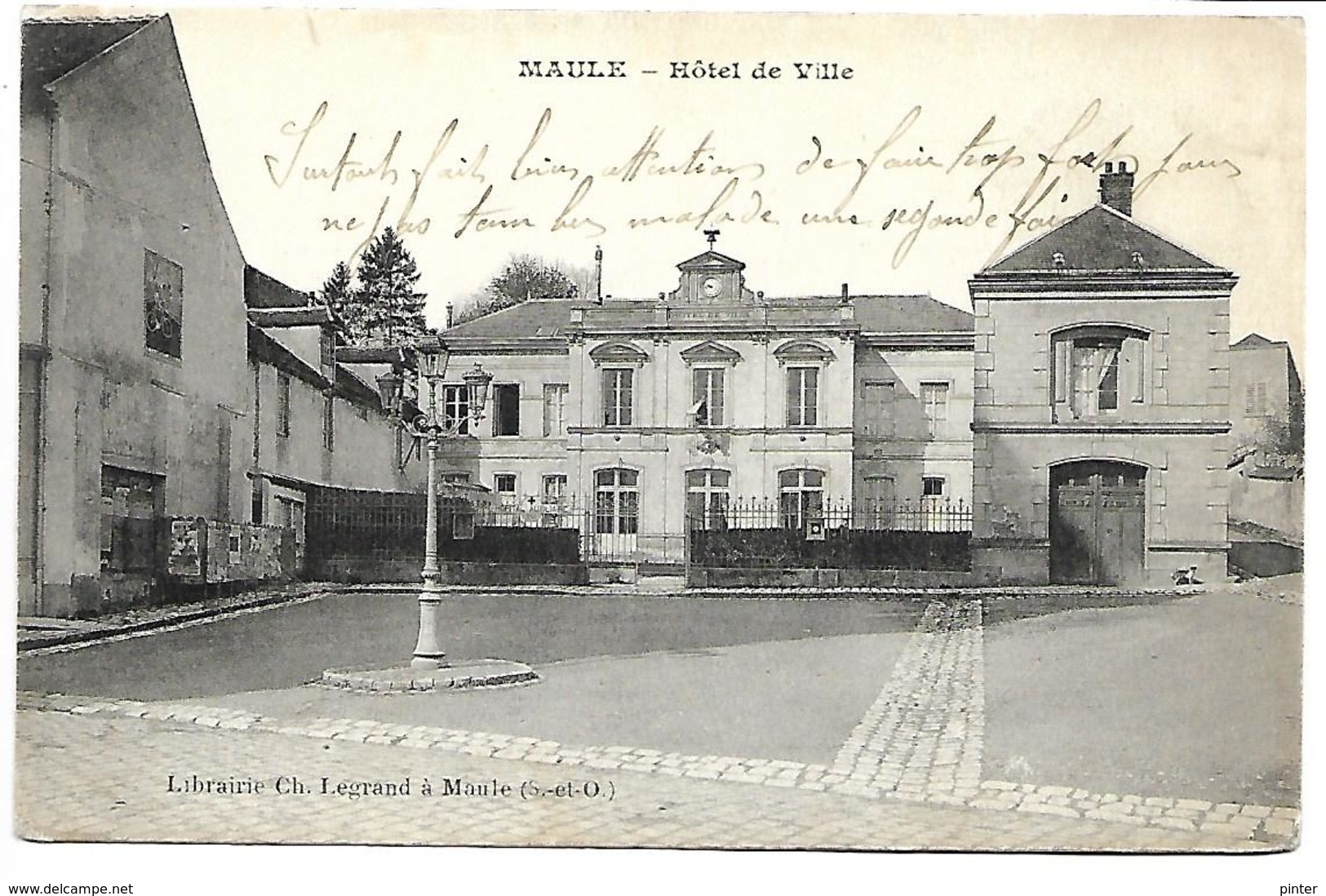 MAULE - Hôtel De Ville - Maule