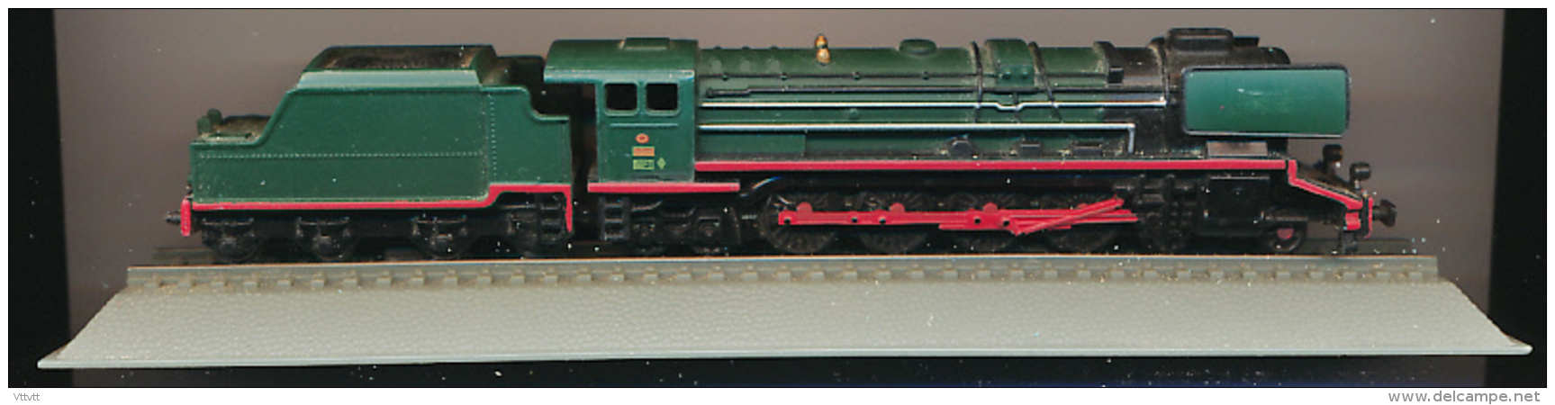 Locomotive : Renfe 242 "Confederacion", Echelle N 1/160, G = 9 Mm, Spain Espagne - Locomotieven