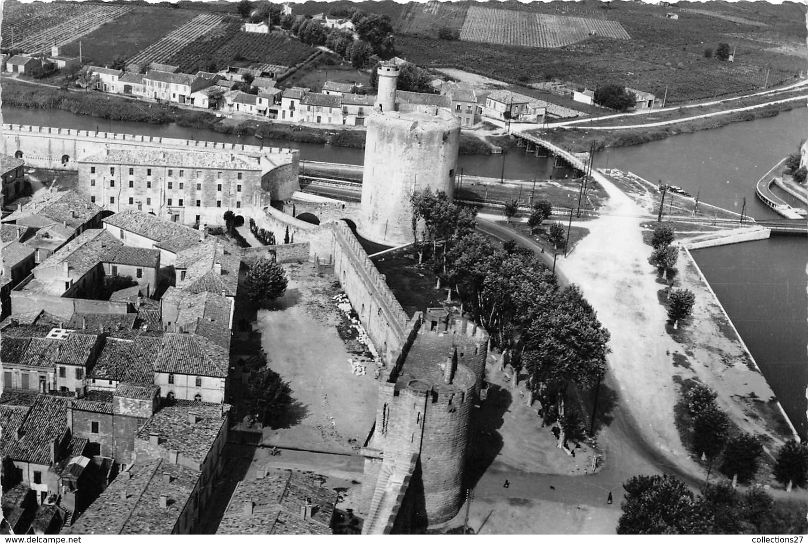 30-AIGUES-MORTES- VUE AERIENNE - Aigues-Mortes