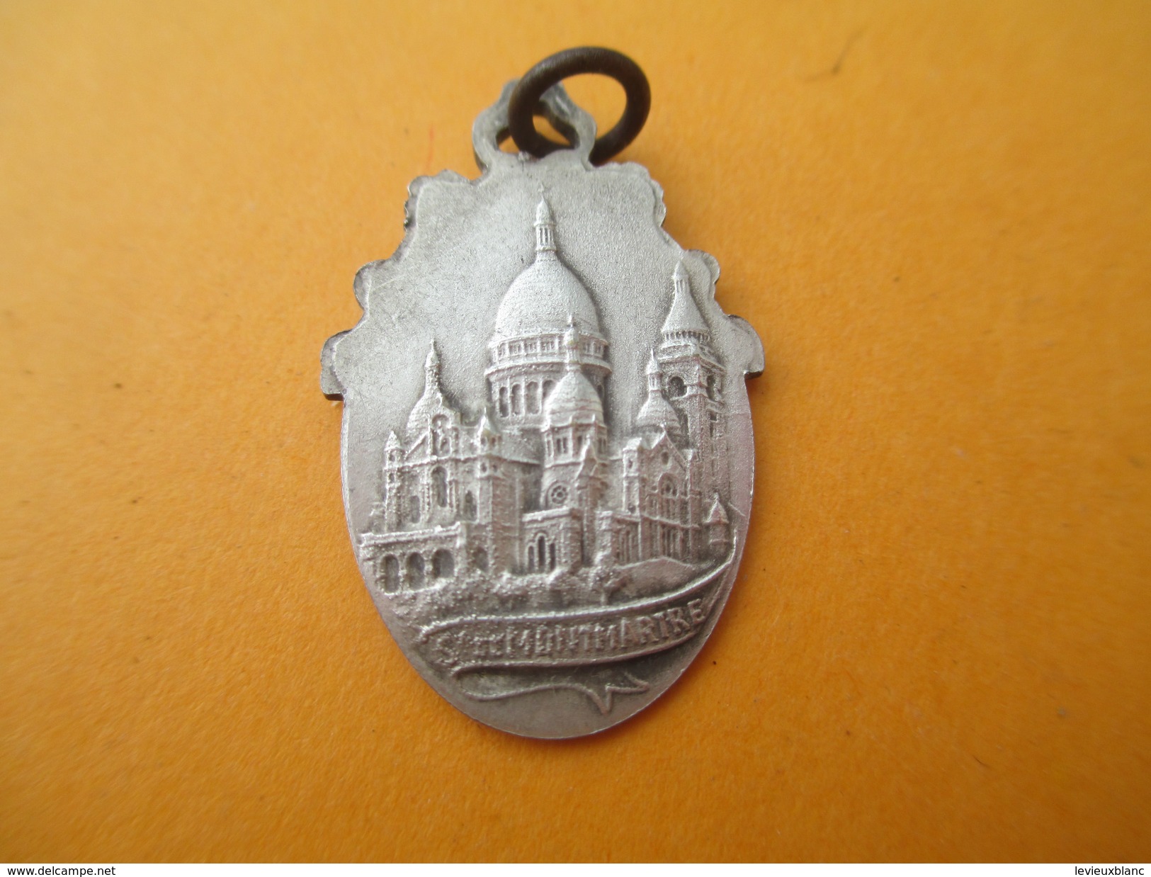Médaille Religieuse/ Sacré C&oelig;ur/Montmartre /Nickel Argenté / Fin XIXéme - Début XXéme                            C - Religion &  Esoterik