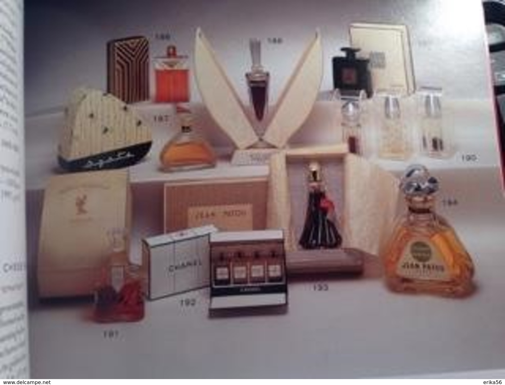 PERFUME PRESENTATIONS  -  PHILLIPS NEW YORK - CATALOGUE DE VENTE - Themengebiet Sammeln