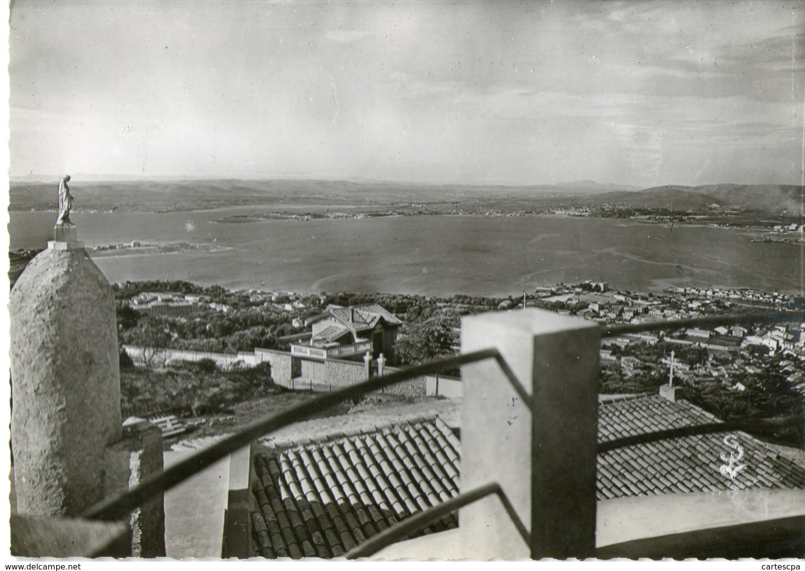 Sete Vue Generale Sur L'etang De Thau  CPM Ou CPSM - Sete (Cette)