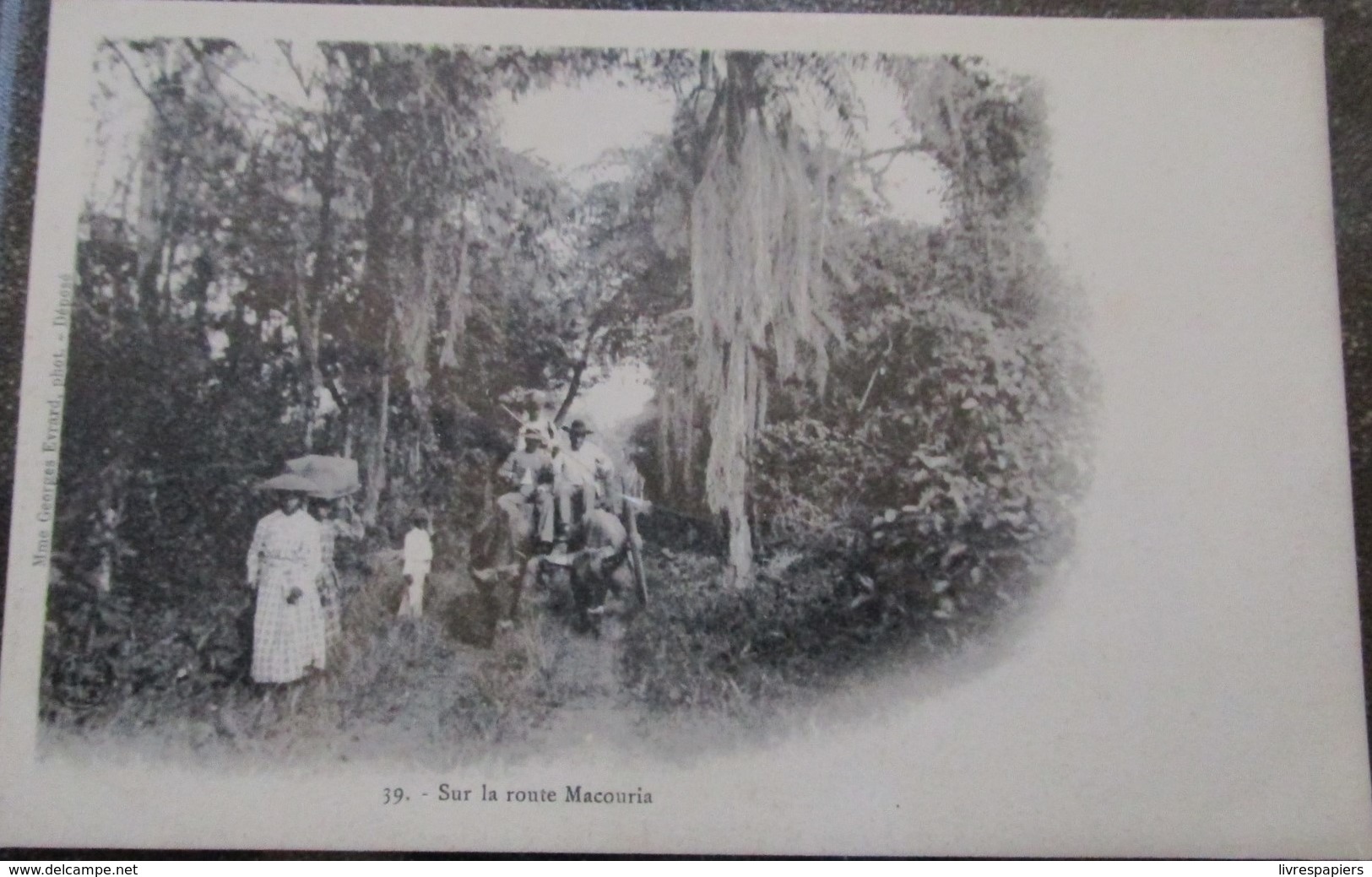 Guyane Sur La Route De Macouria Cpa - Cayenne