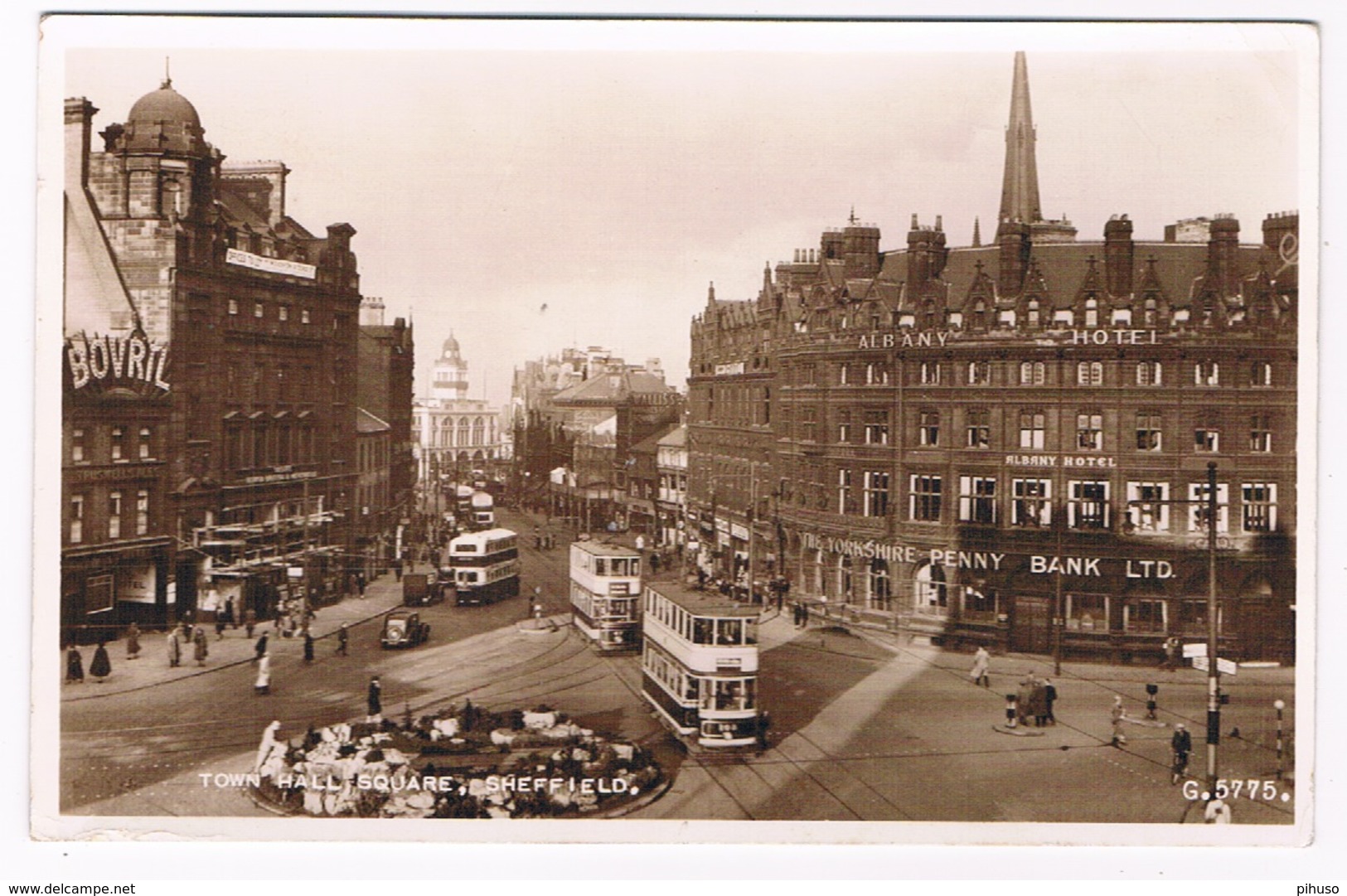 UK2690     SHEFFIELD : Town Hall Square ( With Trams) - Sheffield