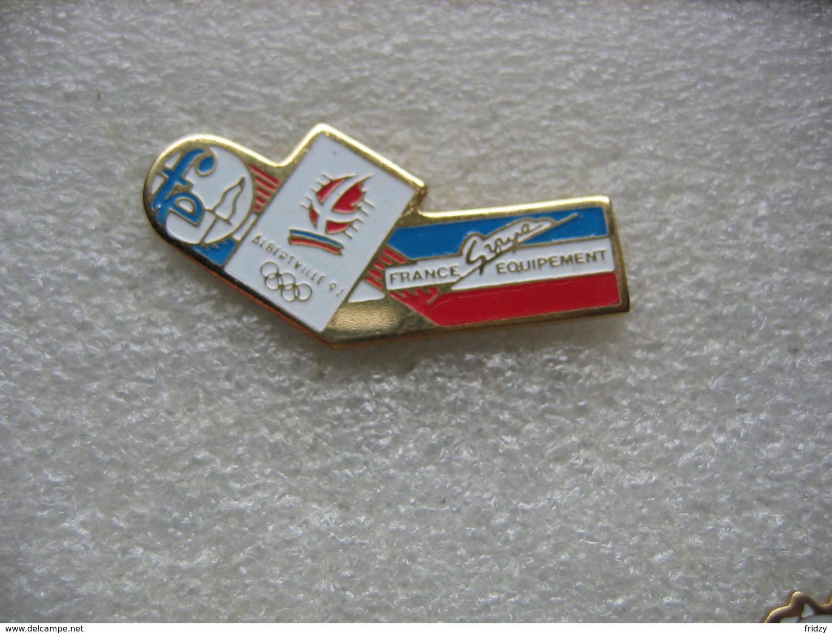 Pin's Des Jeux Olympiques Avec Le Sponsor "Groupe France Equipement" - Jeux Olympiques