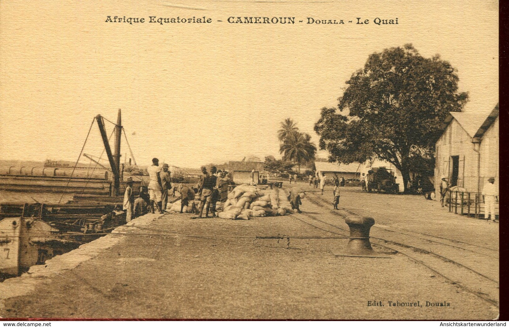 Duala - Le Quai (000057) - Camerún