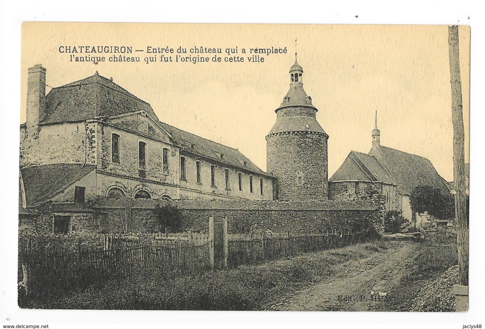 CHATEAUGIRON  (cpsm 35) Entrée Du Château  -   - L 1 - Châteaugiron