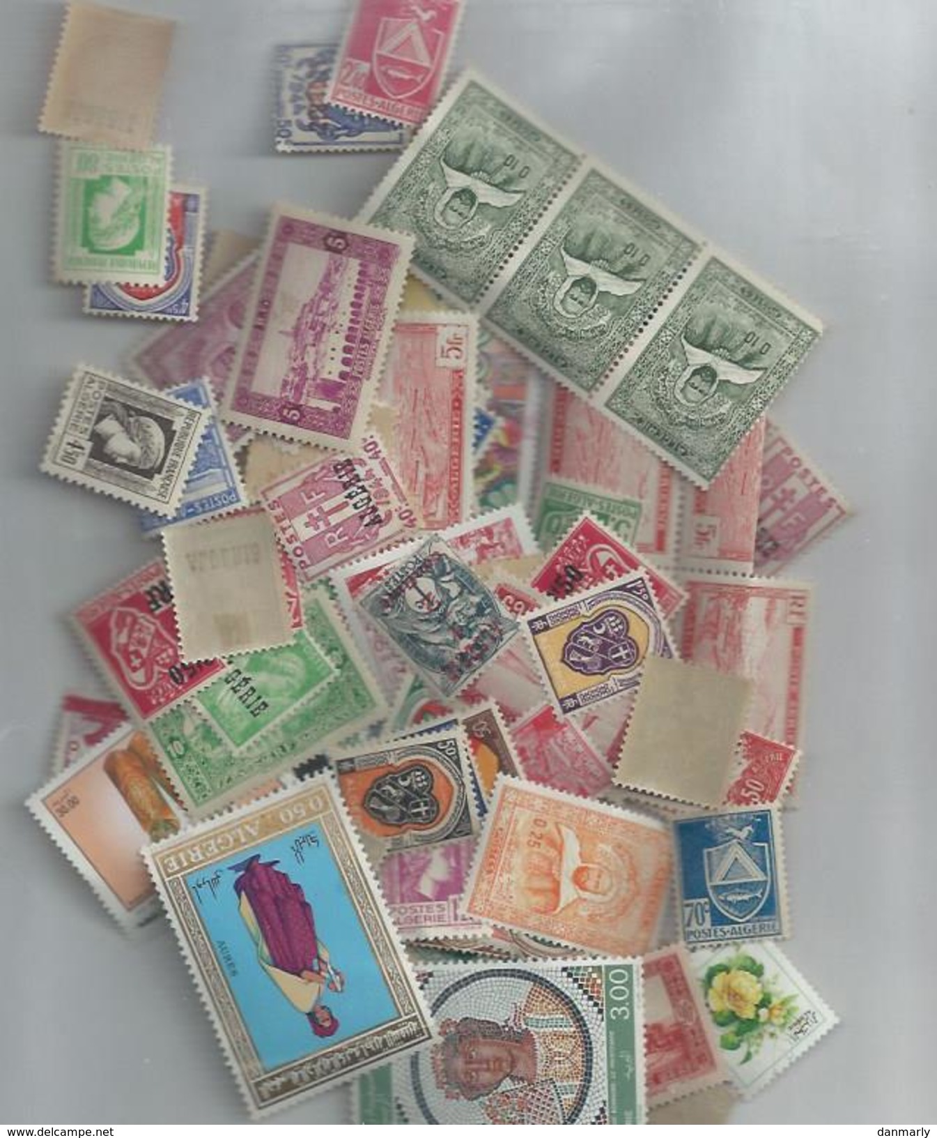 ALGERIE :  Petit Lot De + De 120 Timbres Principalement Avant Indépendance - Lots & Kiloware (mixtures) - Min. 1000 Stamps