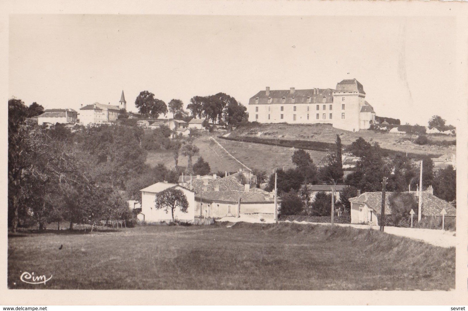 SERIGNAC - CHALAIS. - Le Fagnard Et La Haute Ville. Cpsm - Autres & Non Classés