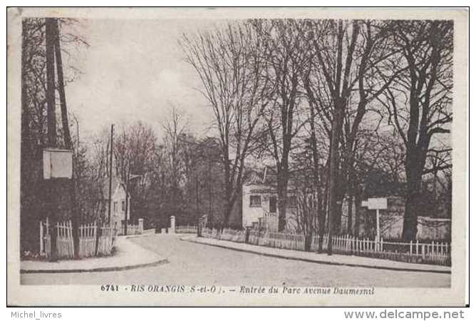 91 - Ris-Orangis - Entrée Du Parc Avenue Daumesnil - Circulé En 1951 - TBE - Ris Orangis
