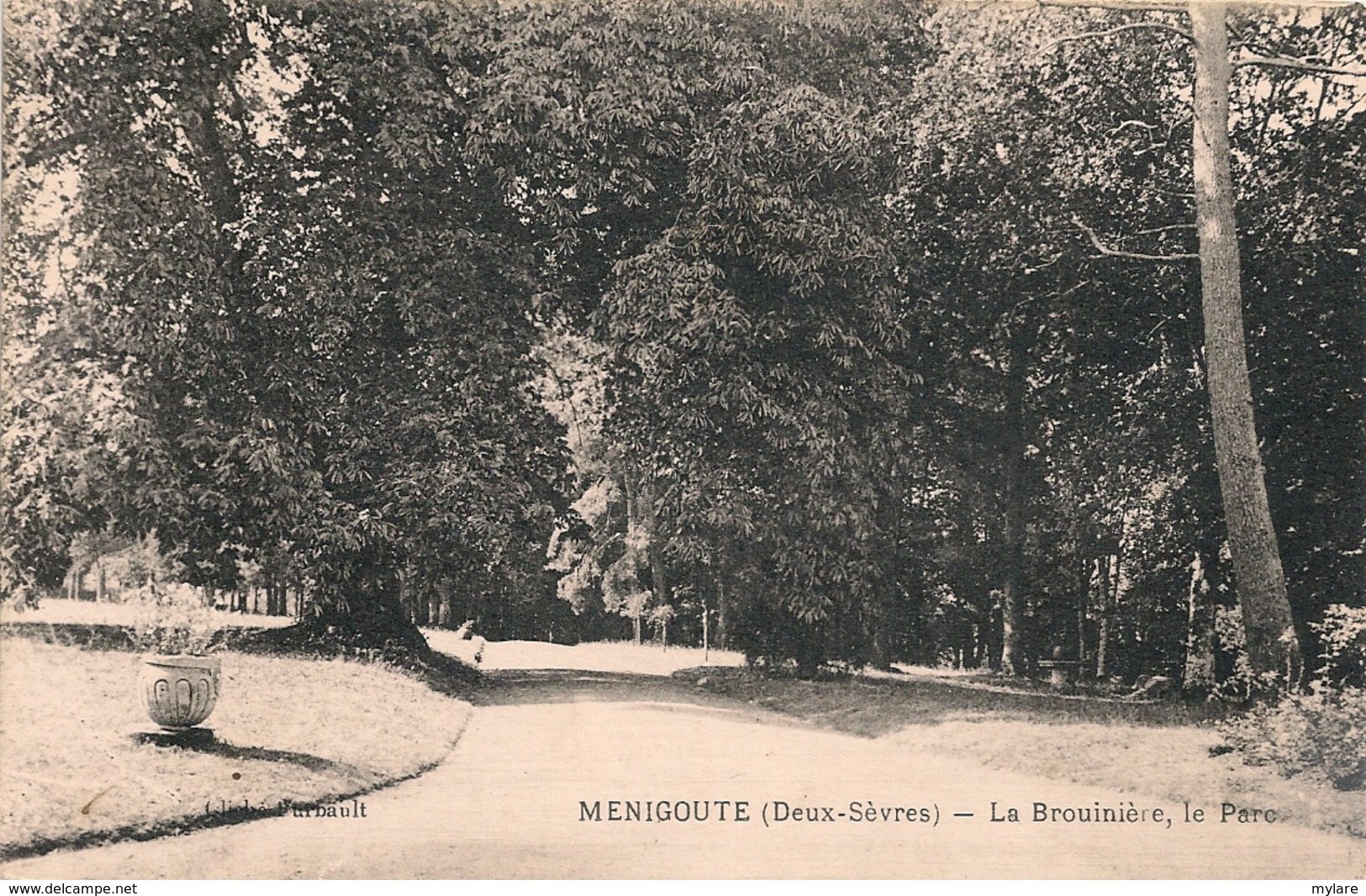 CPA 79   Ménigoute La Brouinière Le Parc - Autres & Non Classés