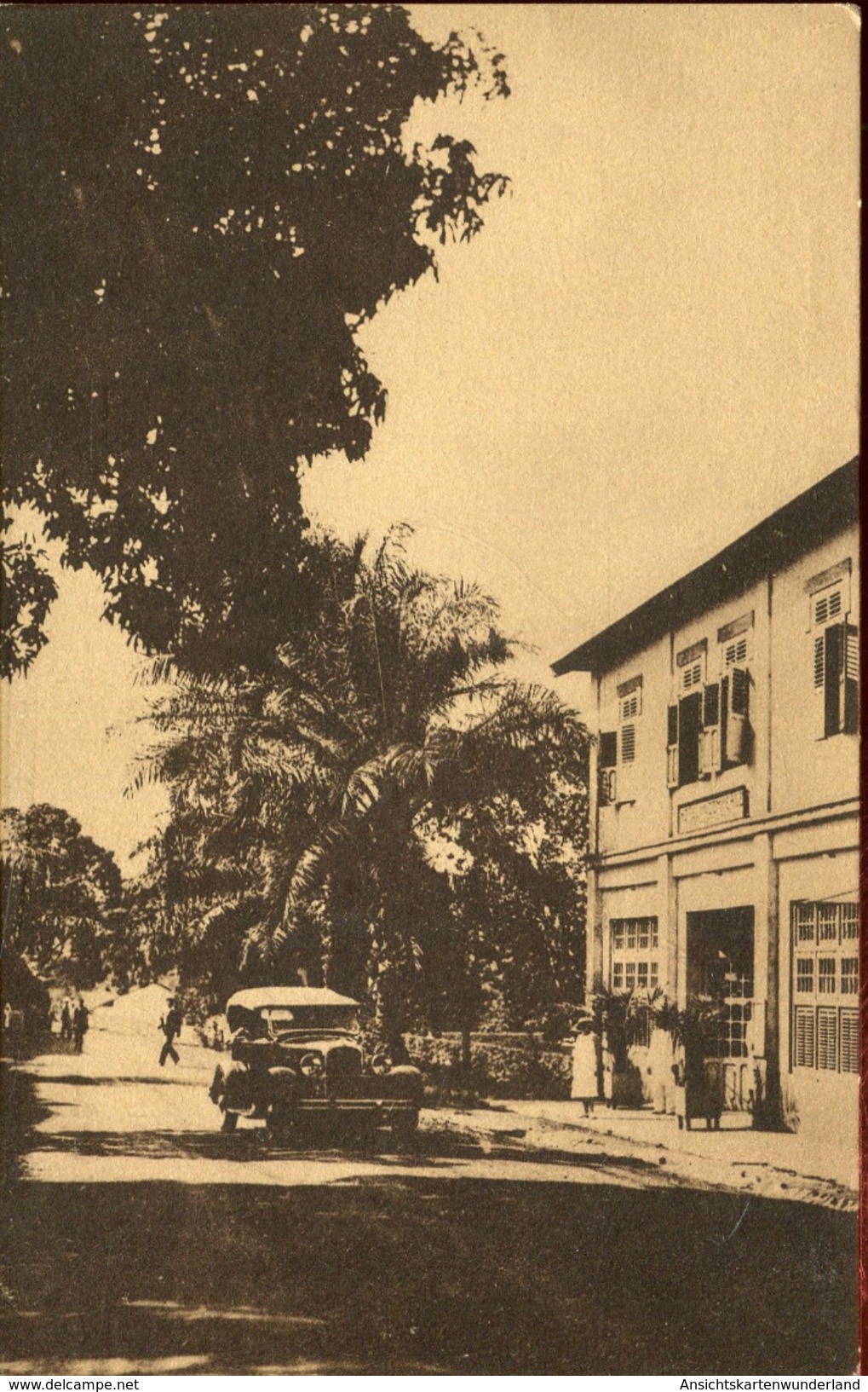 Yaoundé - L'Hôtel (000092) - Kamerun