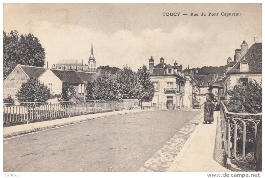 Toucy 89 - Rue Du Pont Capureau - Toucy