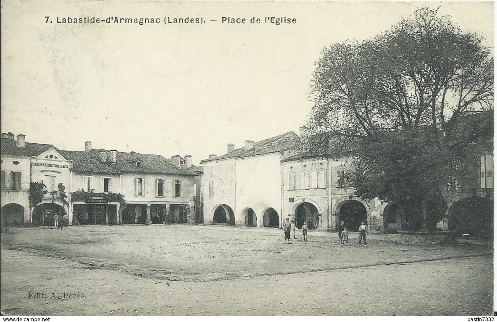 Labastide D'Armagnac,place De L'eglise - Mont De Marsan