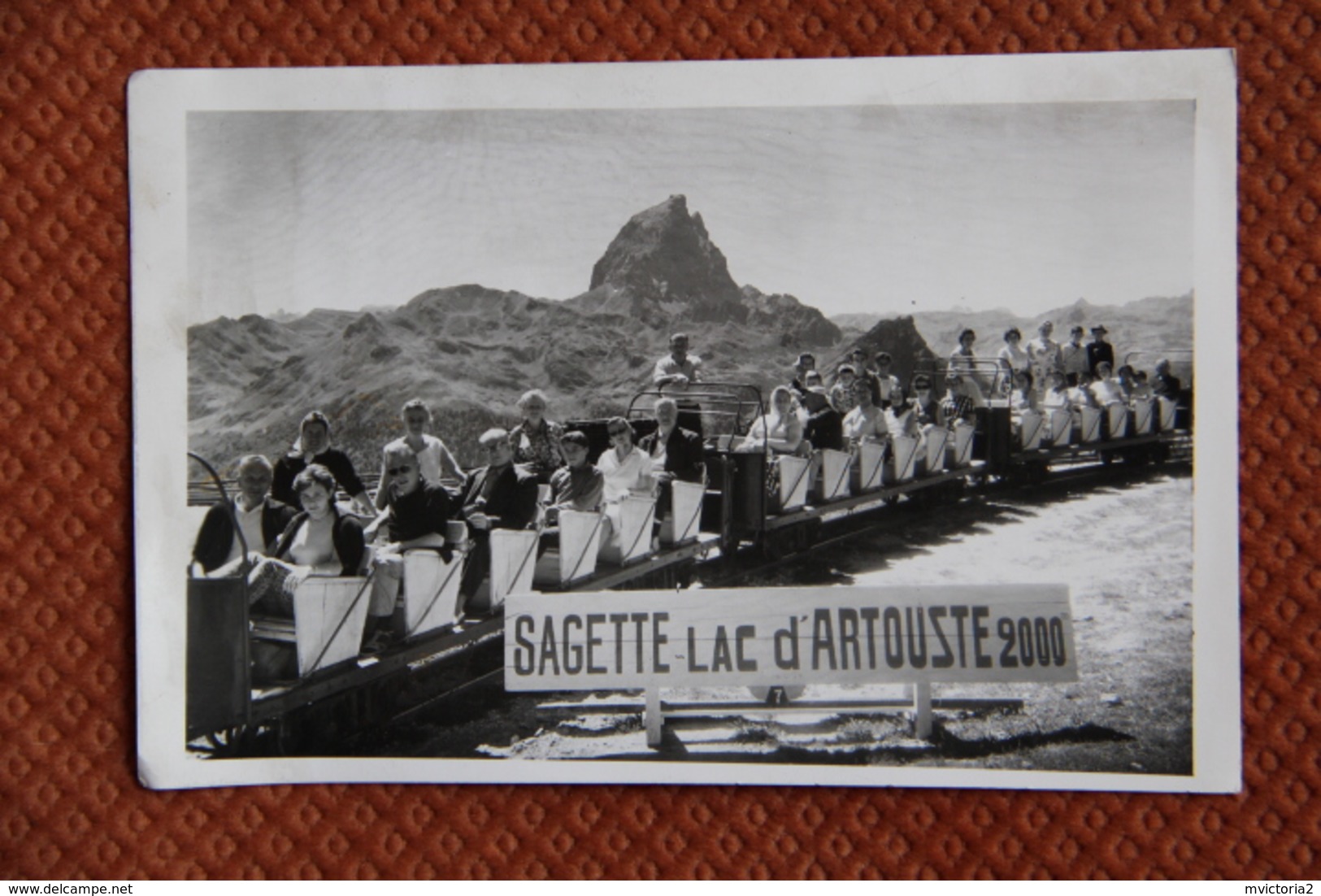 Photographie Originale Des Wagons Du Train Touristique Qui Reliait LA SAGETTE Au Lac D'ARTOUSTE Dans Les Pyrénées. - Trains