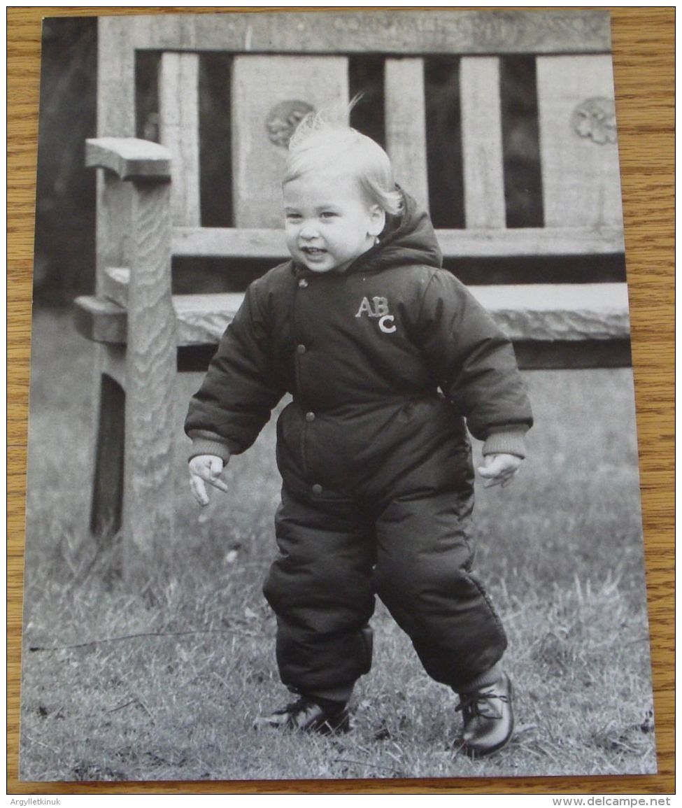 PRINCE WILLIAM KENSINGTON PALACE 1984 - Famous People